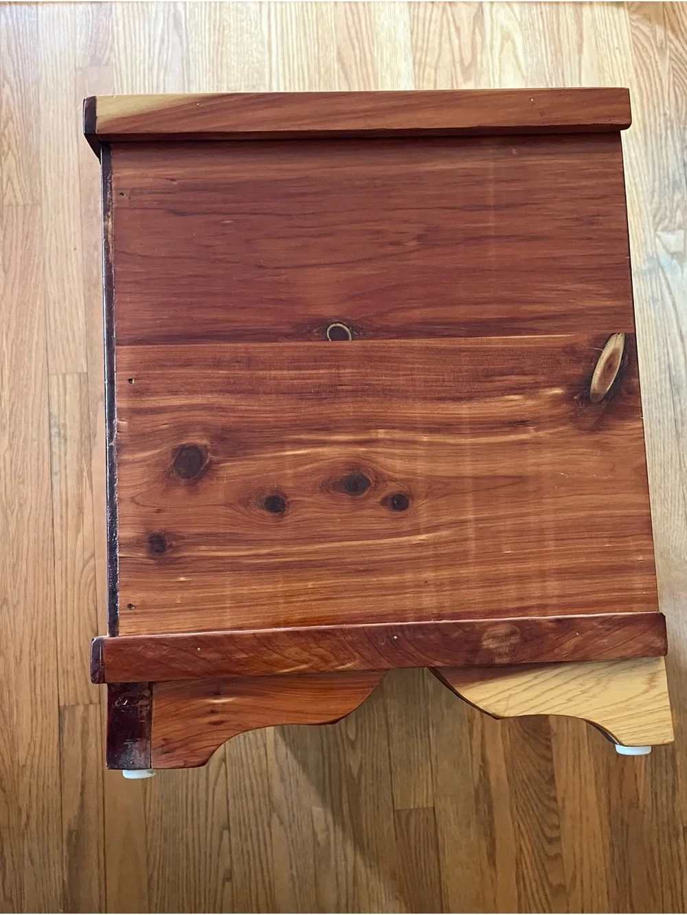 Handcrafted Amish made Cedar Storage Chest - Natural Red-Brown Finish